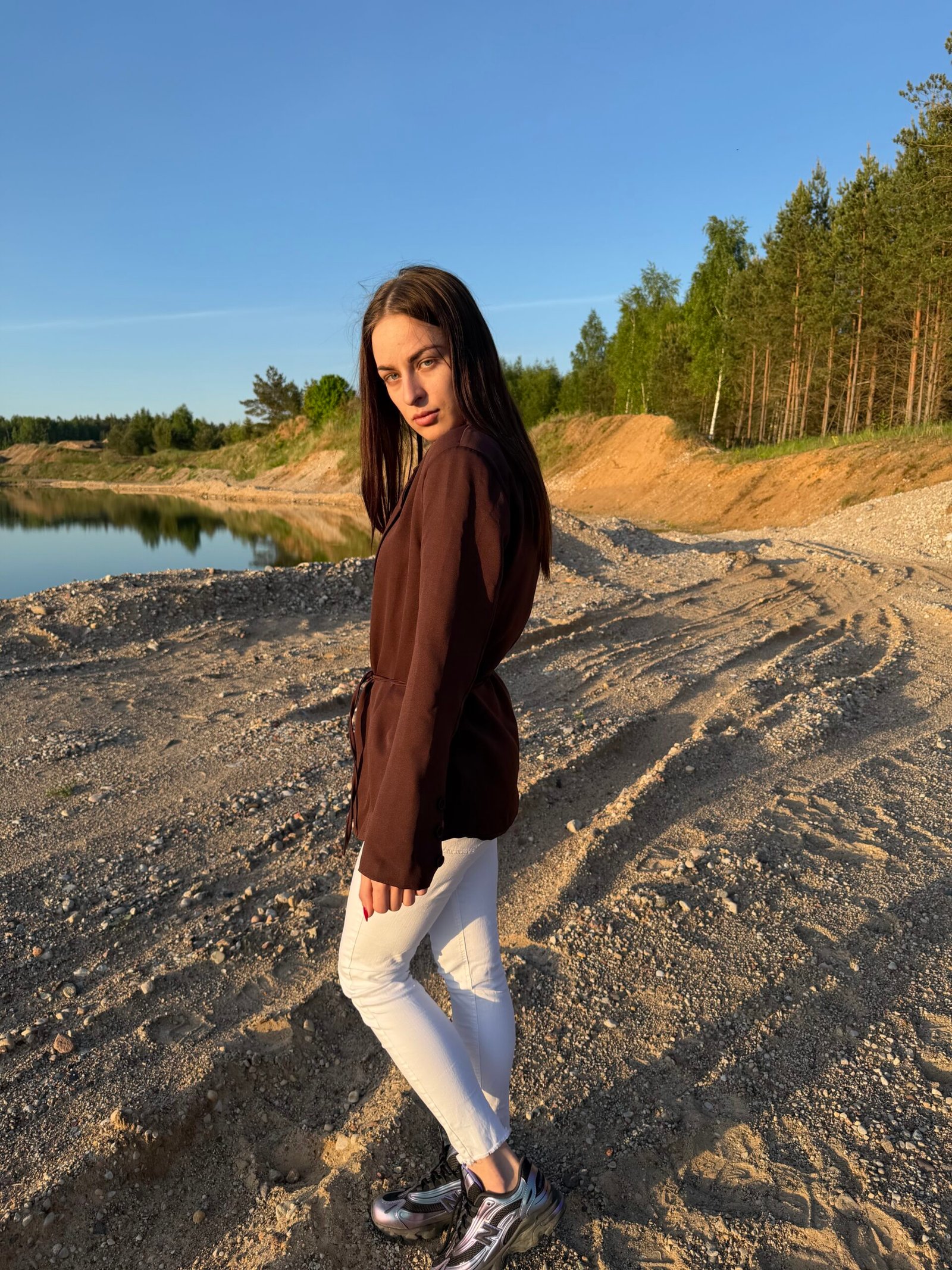 Klasikinis švarkas su petukais